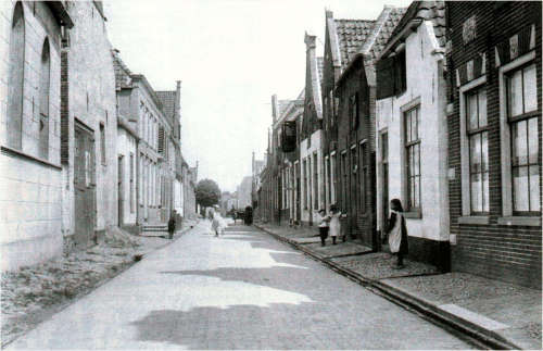 Links de locatie van Rhemenshuizen