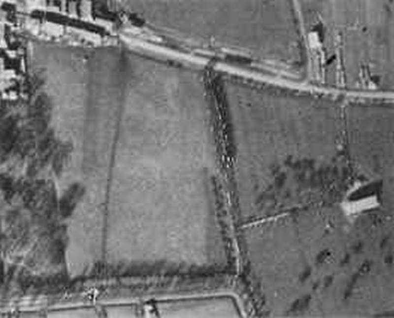 detail luchtfoto uit 1931, met in het midden Noord-Zuid lopend het toenmalige Franse Pad (situatie tot 1968)