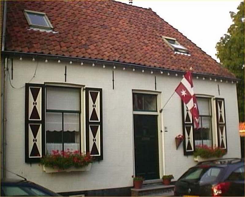 Bisschopstraat 31, de vroegere tuinmanswoning van de ernaast gelegen havezate De Haare.